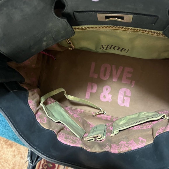 COPY - Juicy Couture Large Leather Satchel with Logo Engraved Throughout. - Picture 11 of 15